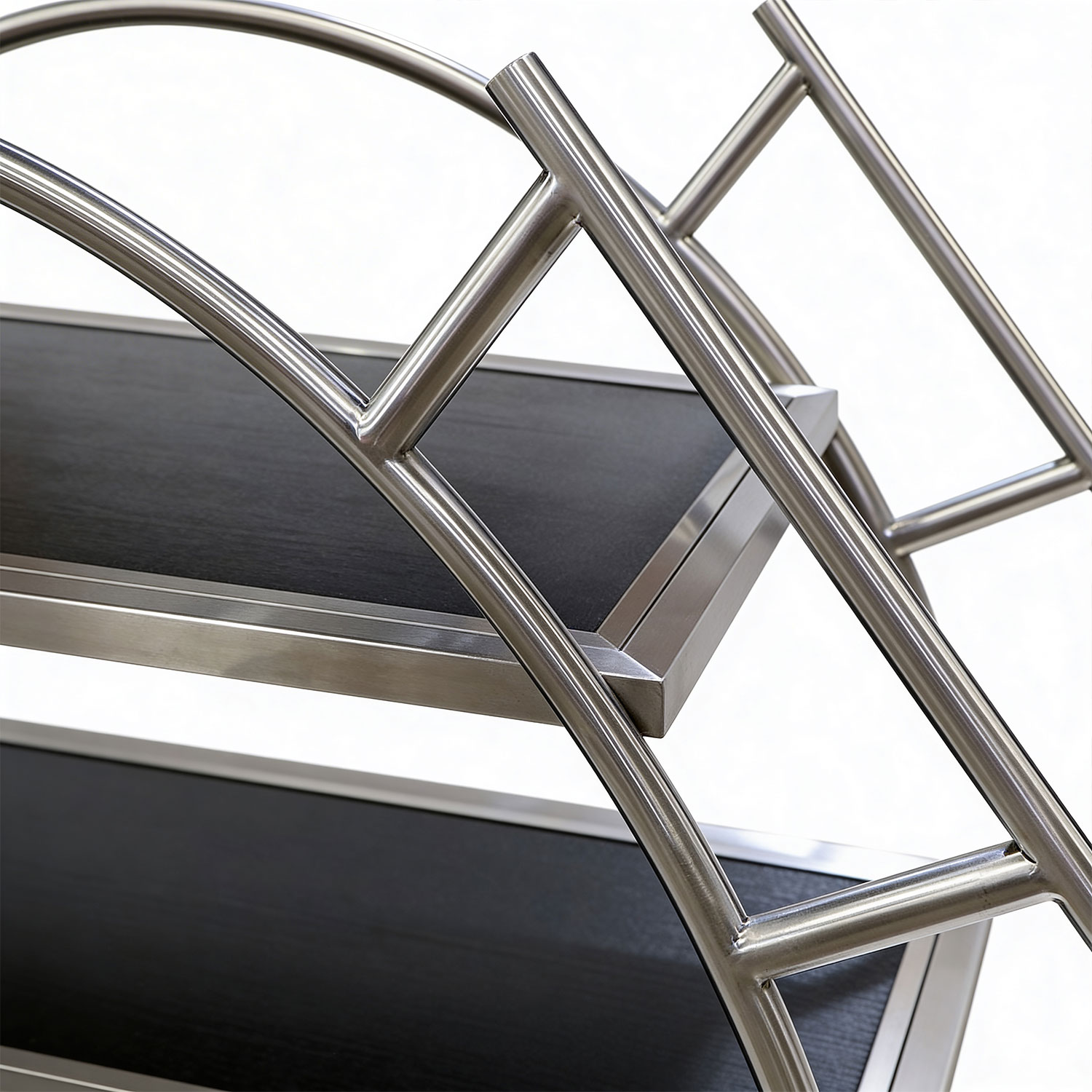 Сервировочная тележка