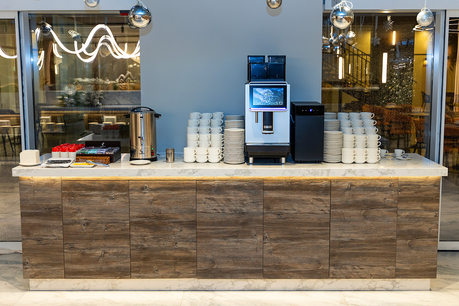 Шведская линия для отеля Azimut Vinogradnaya